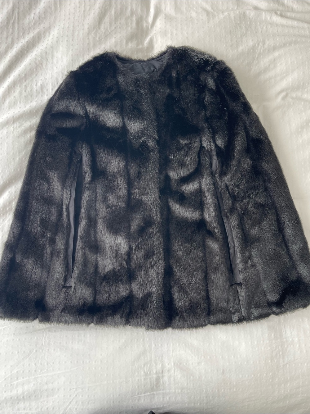 Luxurious Michael Kors’ Women's Black Faux Fur Cape, OS